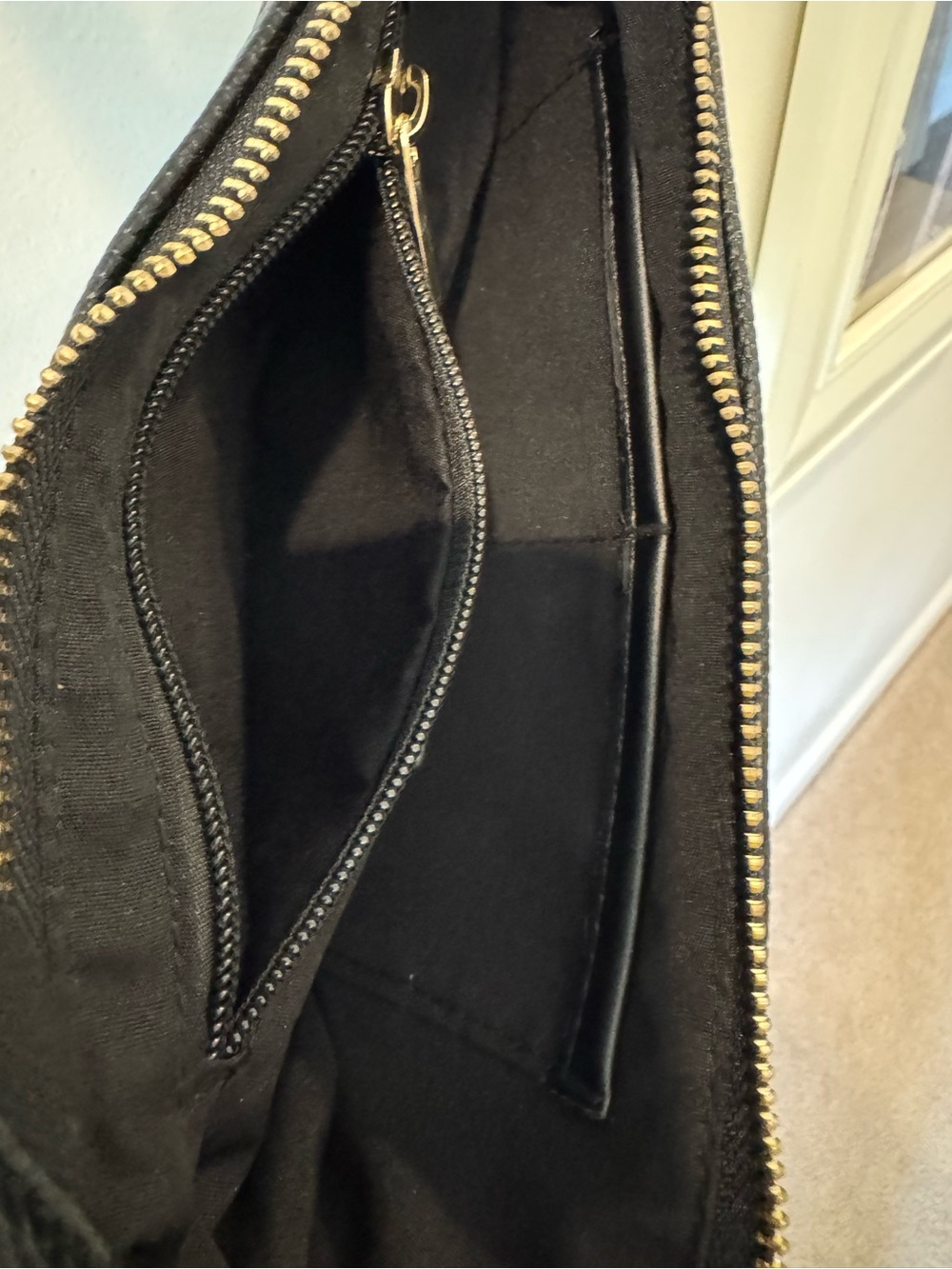Black Crescent Crossbody leather Bag with Detachable Pouch A10 - Picture 7 of 8